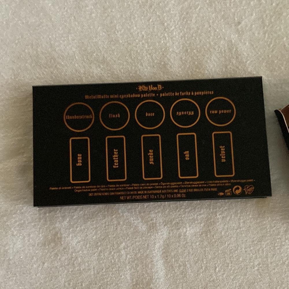 NEW Kat Von D KVD Beauty Metal Matte Mini Eyeshadow Palette Limited Edition NIB - Picture 12 of 12